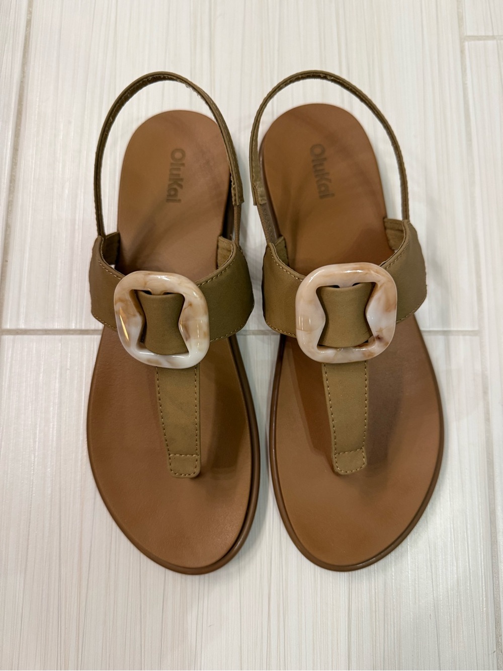 Olukai La’i T-bar Tan Sandals size 10 NWOT